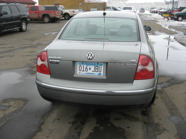 2005 Volkswagen Passat 4WD 2dr Unlimited Automatic