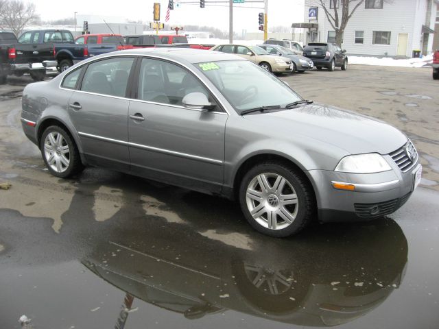 2005 Volkswagen Passat 4WD 2dr Unlimited Automatic