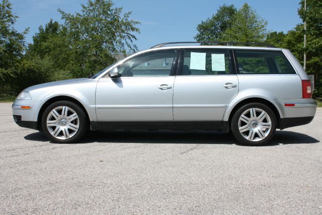 2005 Volkswagen Passat SE Crew Cab 4WD FFV