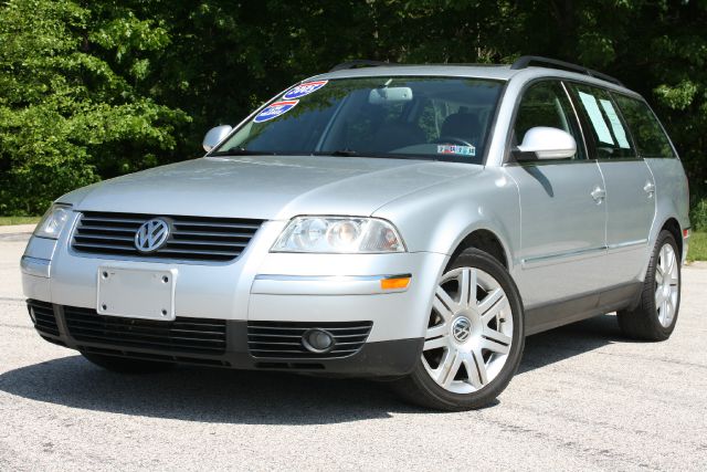 2005 Volkswagen Passat SE Crew Cab 4WD FFV