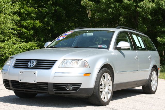 2005 Volkswagen Passat SE Crew Cab 4WD FFV