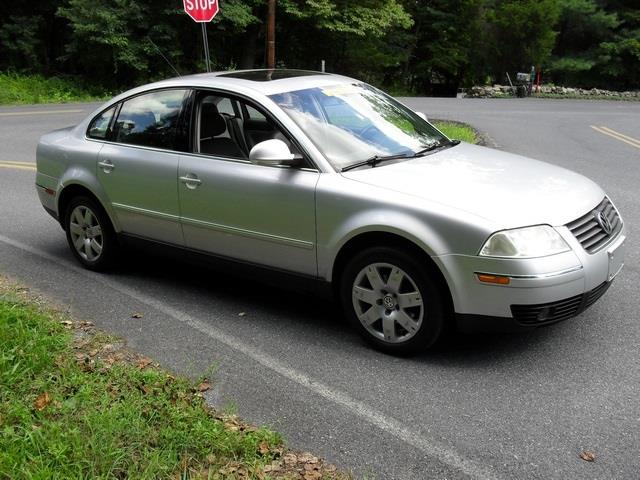 2005 Volkswagen Passat 4dr 112 WB AWD