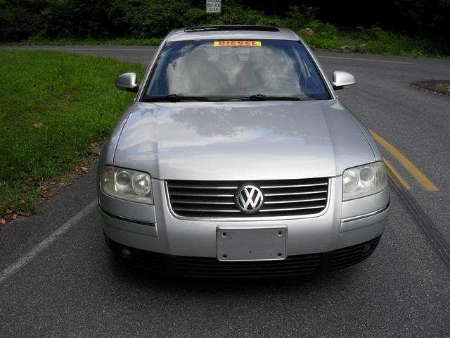 2005 Volkswagen Passat 4dr 112 WB AWD