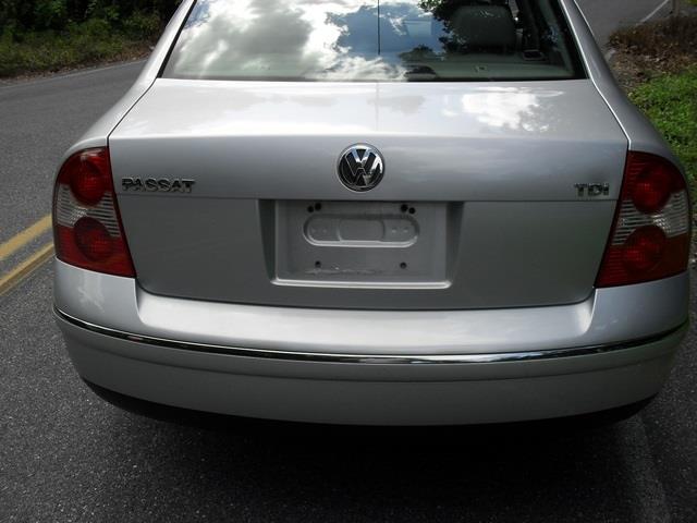 2005 Volkswagen Passat 4dr 112 WB AWD