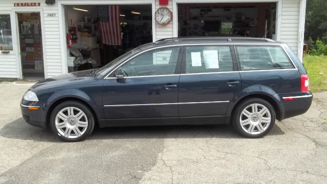 2005 Volkswagen Passat SE Crew Cab 4WD FFV