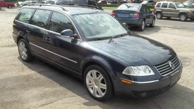 2005 Volkswagen Passat SE Crew Cab 4WD FFV