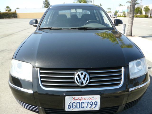 2005 Volkswagen Passat S Sedan