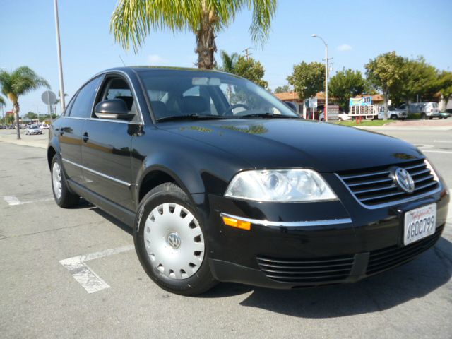 2005 Volkswagen Passat S Sedan