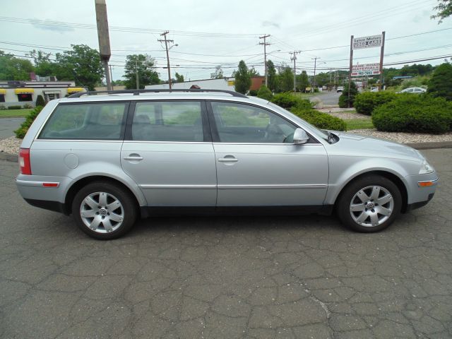 2005 Volkswagen Passat 4dr 112 WB AWD