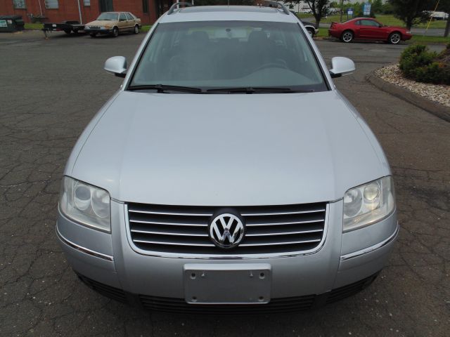 2005 Volkswagen Passat 4dr 112 WB AWD