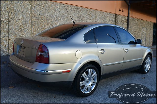 2005 Volkswagen Passat 4dr 112 WB AWD