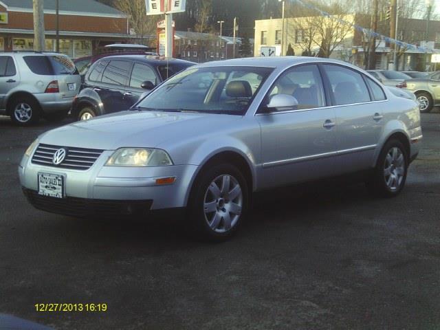 2005 Volkswagen Passat LX AT