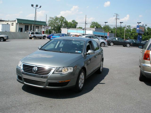 2006 Volkswagen Passat Premium PK2 Leather SR 18