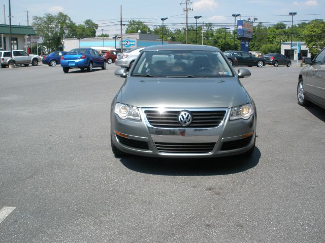 2006 Volkswagen Passat Premium PK2 Leather SR 18