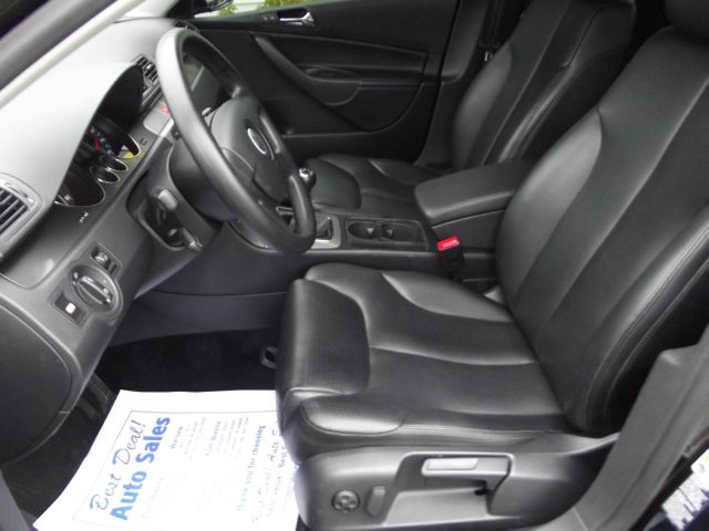 2006 Volkswagen Passat 4X4 4D 8ft Bed