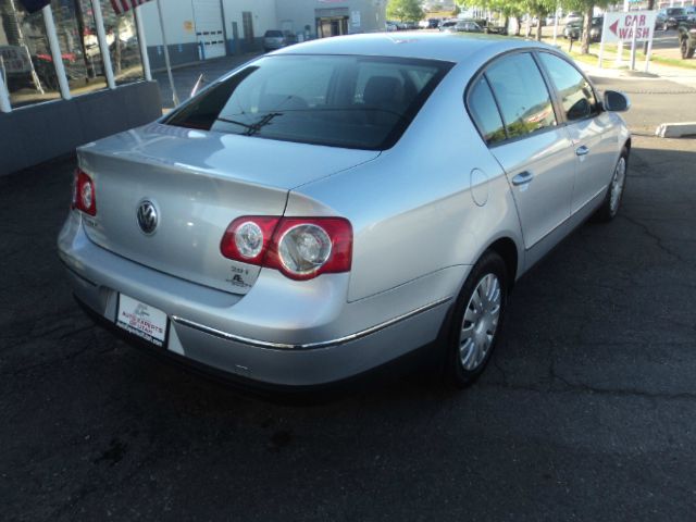 2006 Volkswagen Passat 4DR SDN LE V6 AT