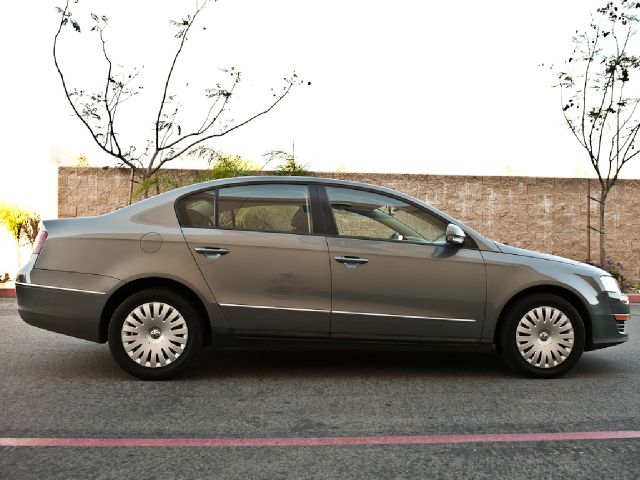 2006 Volkswagen Passat 4DR SDN LE V6 AT