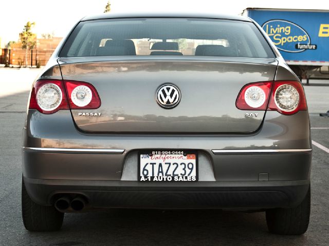 2006 Volkswagen Passat 4DR SDN LE V6 AT