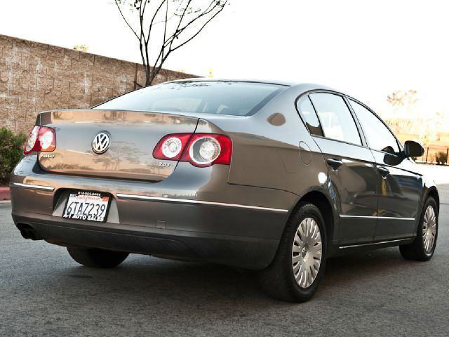 2006 Volkswagen Passat 4DR SDN LE V6 AT