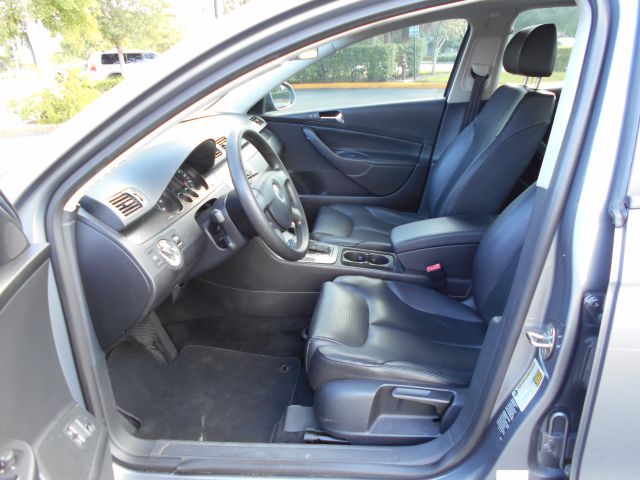 2006 Volkswagen Passat 4DR SDN LE V6 AT