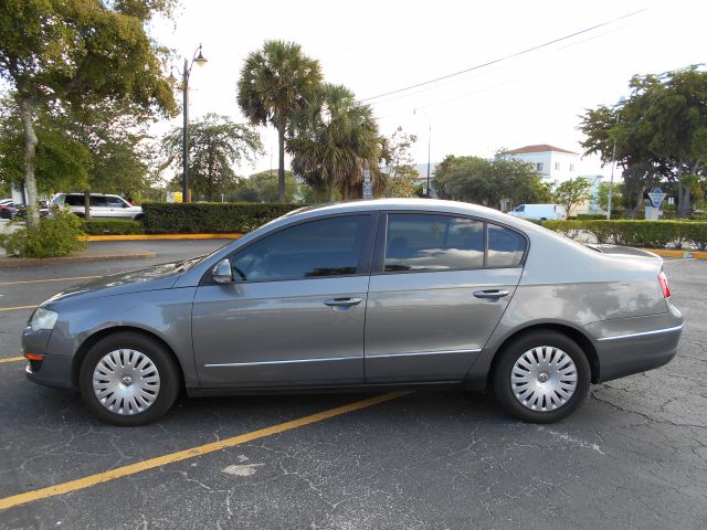 2006 Volkswagen Passat 4DR SDN LE V6 AT