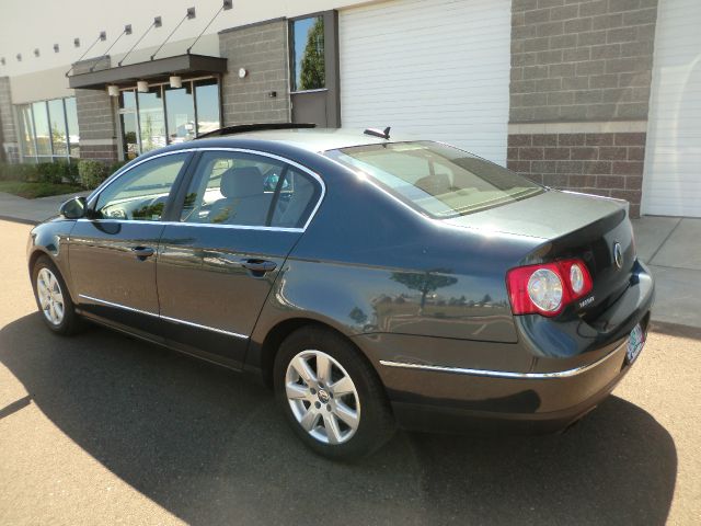 2006 Volkswagen Passat 4DR SDN LE V6 AT