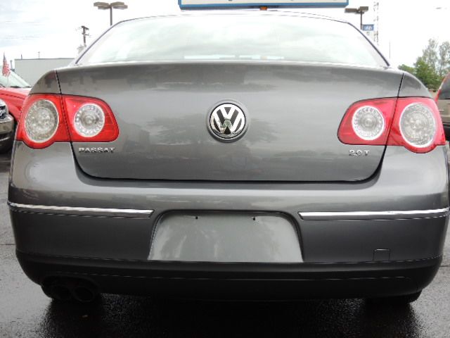 2006 Volkswagen Passat 4DR SDN LE V6 AT