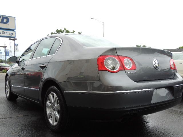 2006 Volkswagen Passat 4DR SDN LE V6 AT