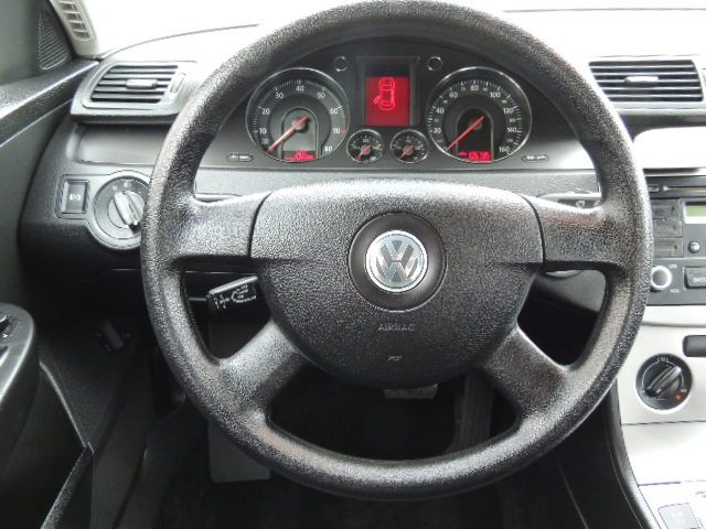 2006 Volkswagen Passat 4DR SDN LE V6 AT