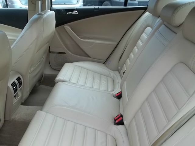 2006 Volkswagen Passat Touringone Owner