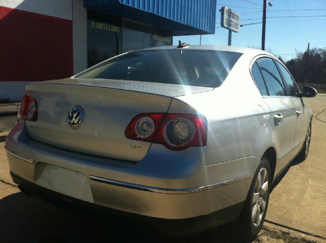 2006 Volkswagen Passat 4DR SDN LE V6 AT