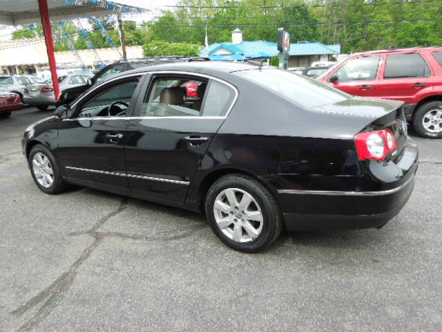 2006 Volkswagen Passat 4dr Sdn I4 Auto XLE