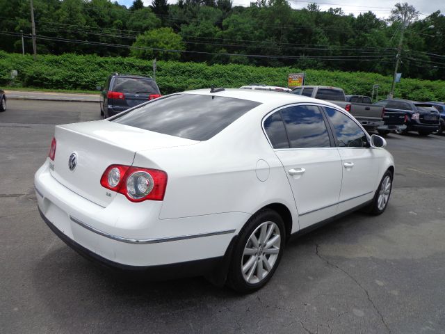 2006 Volkswagen Passat 4dr Sdn GS Plus