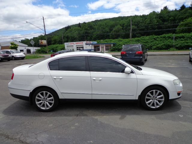 2006 Volkswagen Passat 4dr Sdn GS Plus