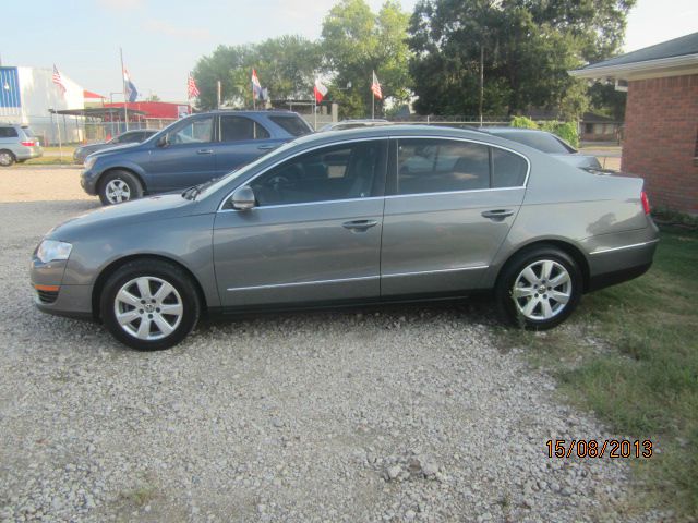 2006 Volkswagen Passat 4DR SDN LE V6 AT