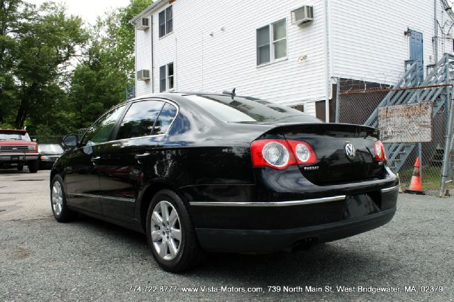 2006 Volkswagen Passat 4DR SDN LE V6 AT