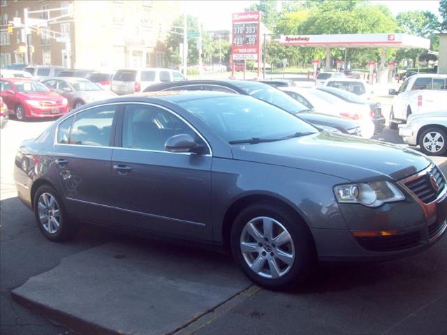 2006 Volkswagen Passat Wagon SE