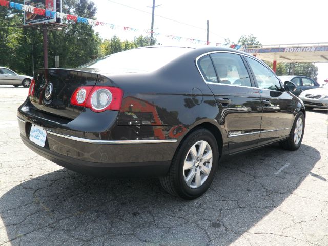 2006 Volkswagen Passat 4DR SDN LE V6 AT