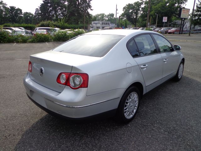 2006 Volkswagen Passat 4DR SDN LE V6 AT