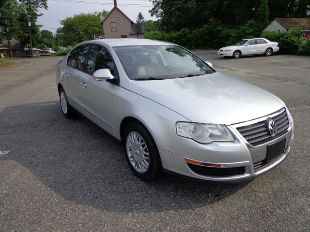 2006 Volkswagen Passat 4DR SDN LE V6 AT