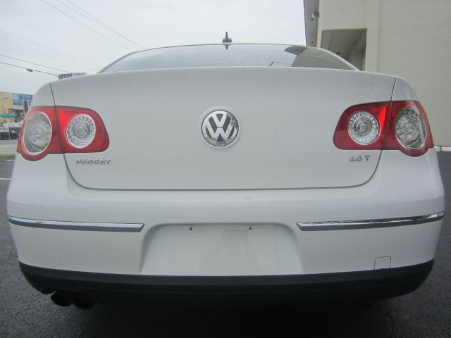 2006 Volkswagen Passat Wagon SE