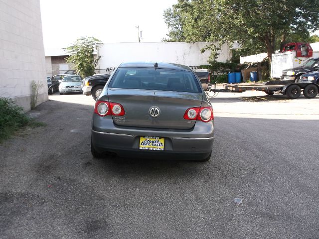 2006 Volkswagen Passat Wagon SE