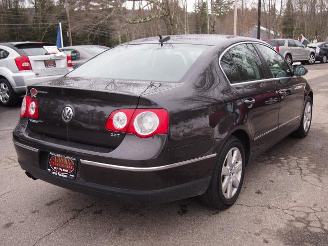 2006 Volkswagen Passat 4WD 4dr SUV Luxury