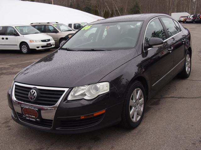 2006 Volkswagen Passat 4WD 4dr SUV Luxury