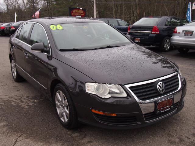 2006 Volkswagen Passat 4WD 4dr SUV Luxury