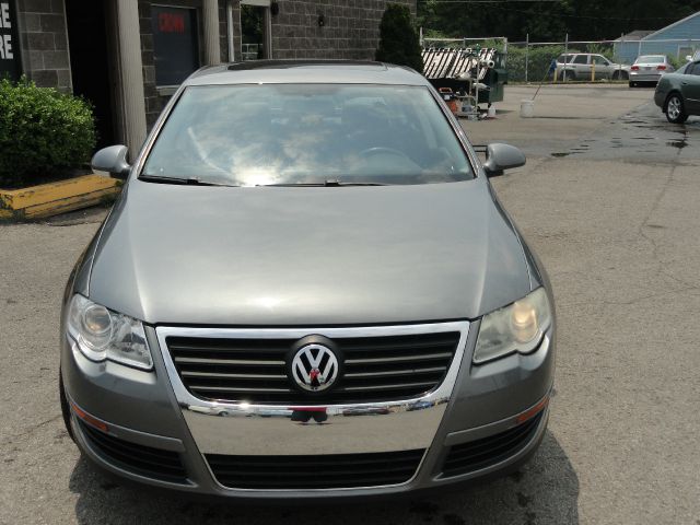 2006 Volkswagen Passat G35x 4dr Sdn AWD Auto Sedan