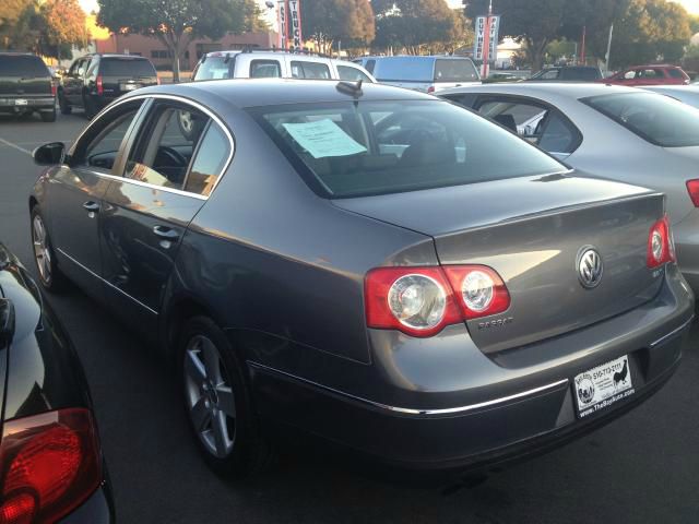 2006 Volkswagen Passat 4DR SDN LE V6 AT