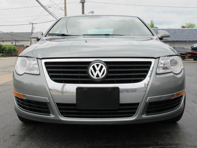 2006 Volkswagen Passat 4DR SDN LE V6 AT