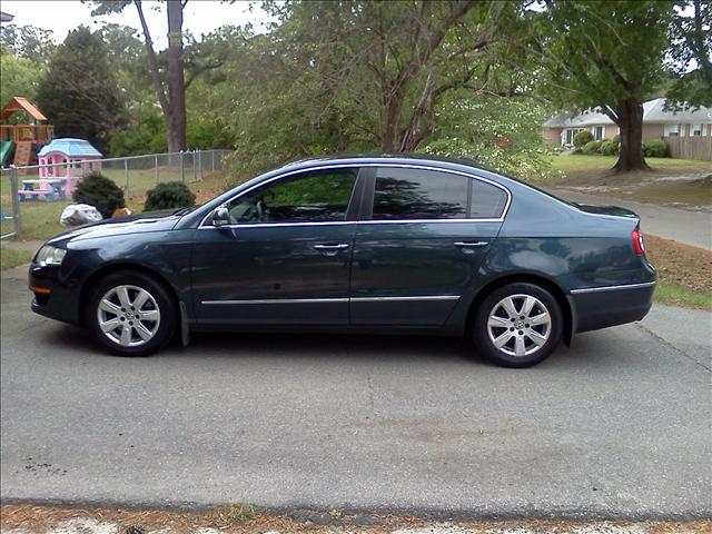 2006 Volkswagen Passat Unknown