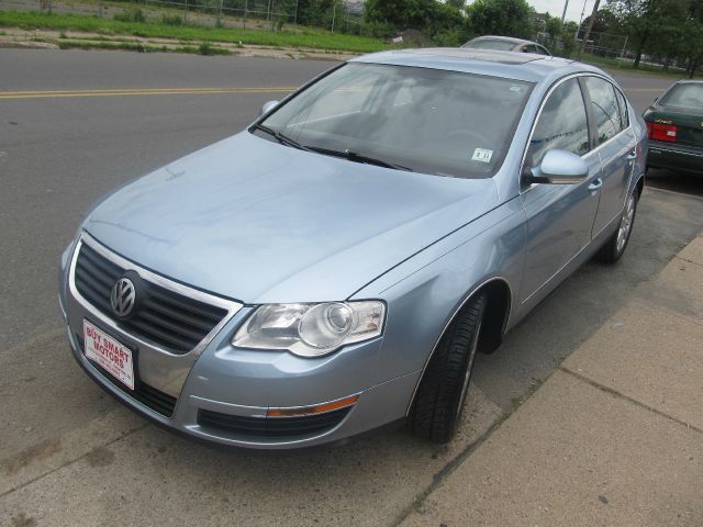 2006 Volkswagen Passat 4DR SDN LE V6 AT